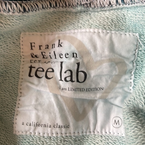 Frank & Eileen Tee Lab pullover hoodie. Length 21” Armpit to Armpit 21.5” Size M - Picture 7 of 12